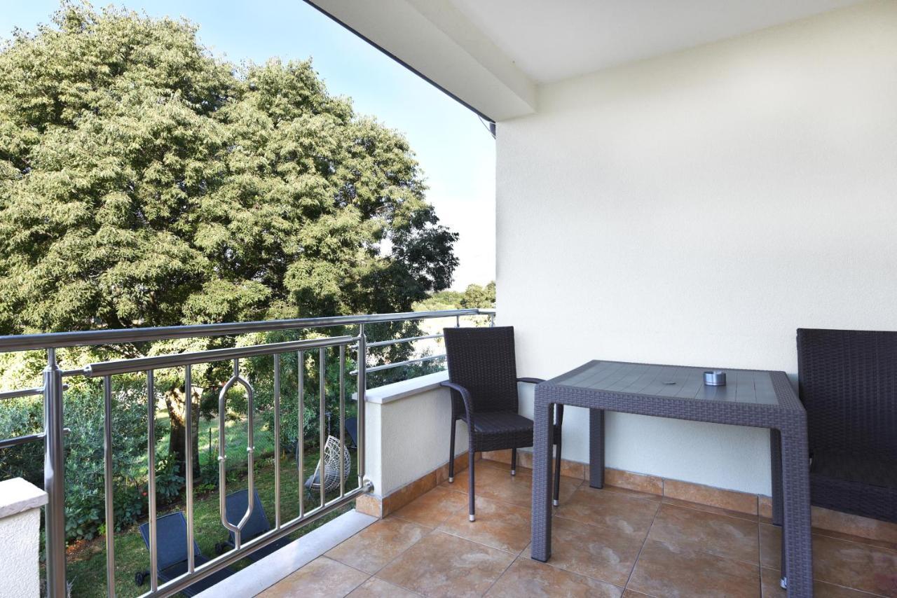 Apartments Mirasol Umag Exterior photo