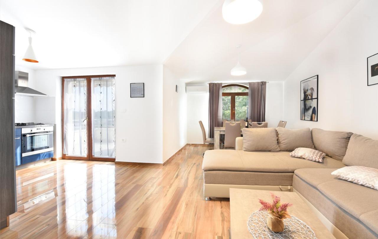 Apartments Mirasol Umag Exterior photo