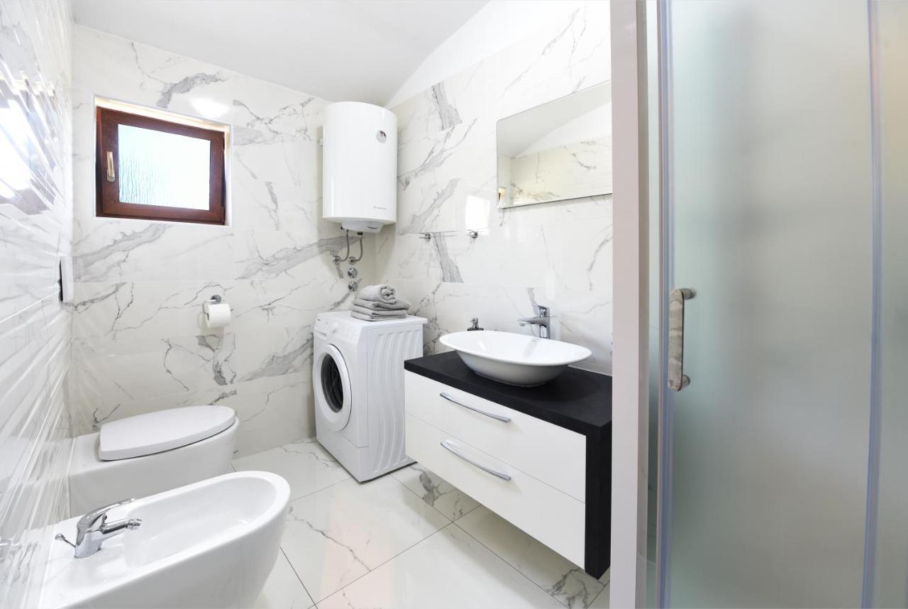 Apartments Mirasol Umag Exterior photo