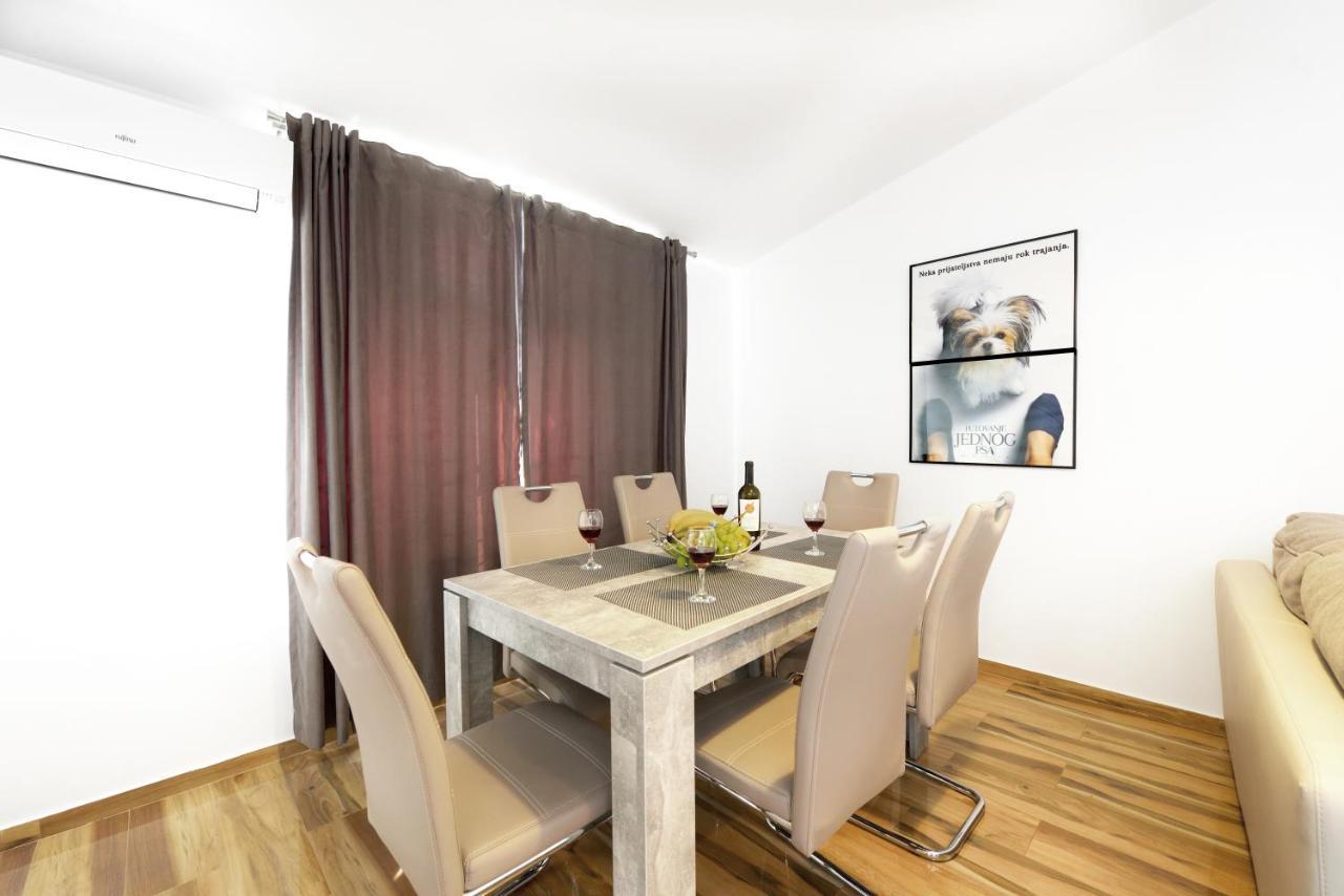 Apartments Mirasol Umag Exterior photo