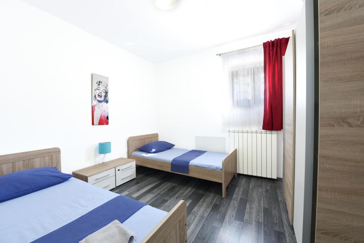 Apartments Mirasol Umag Exterior photo