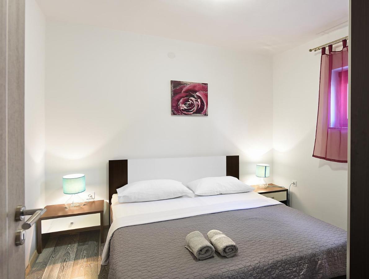 Apartments Mirasol Umag Exterior photo